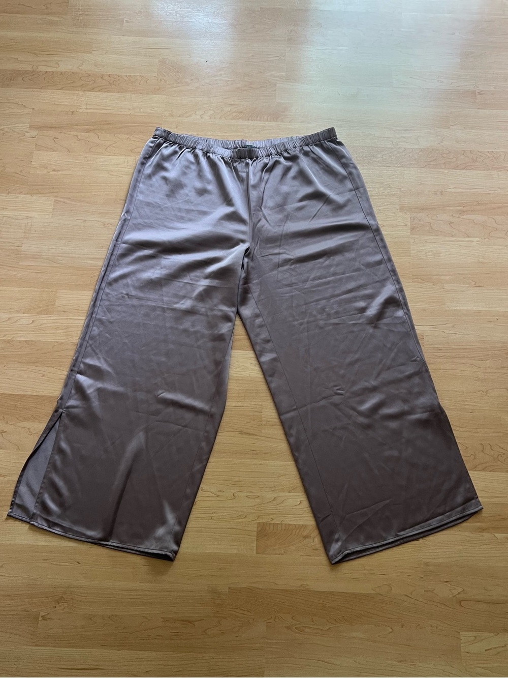 ANN TAYLOR SILKY WIDE LEG PANTS XL